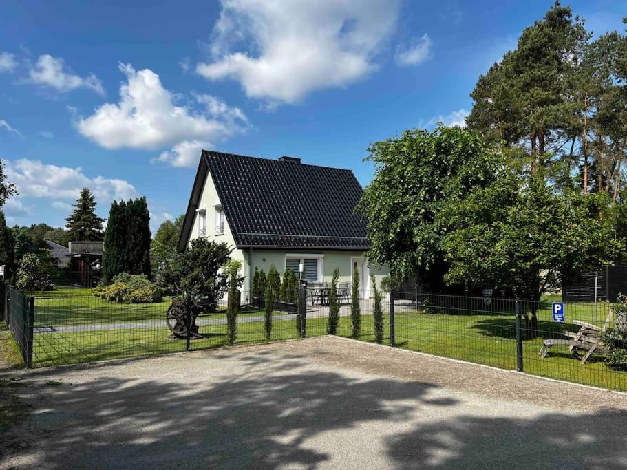 -Haus Am Waeldchen- Lägenhet Zehdenick Exteriör bild