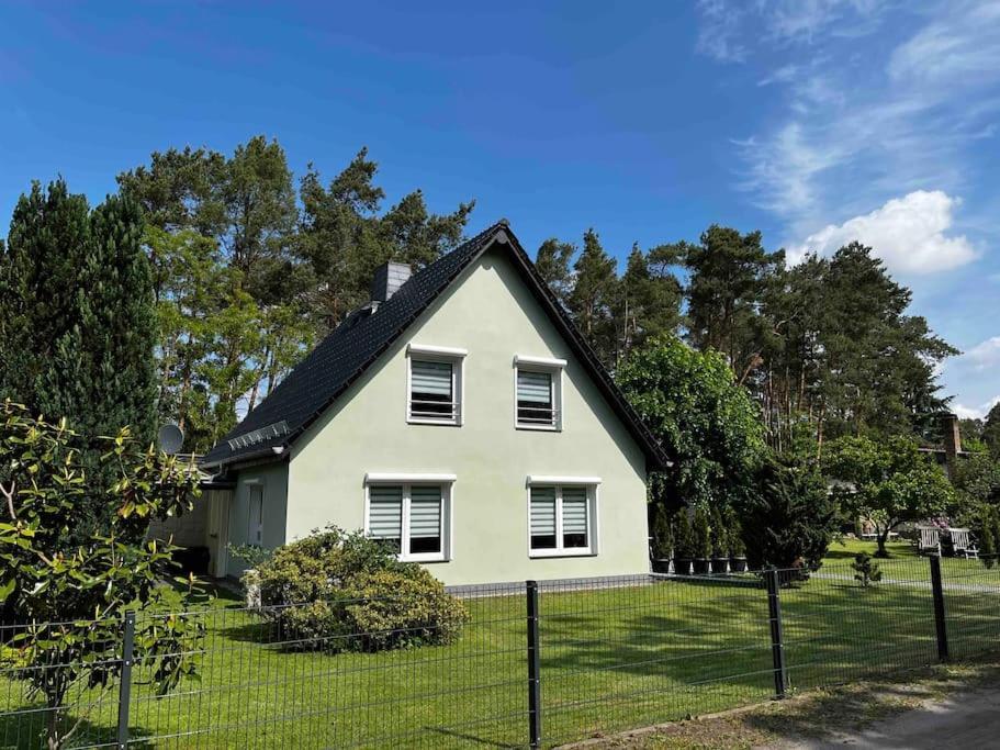-Haus Am Waeldchen- Lägenhet Zehdenick Exteriör bild